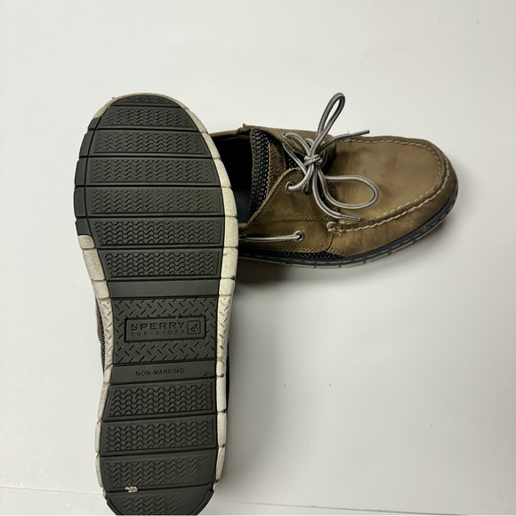 Sperry Men's Tan Leather Billfish 3-Eye boat shoes. - Picture 11 of 13